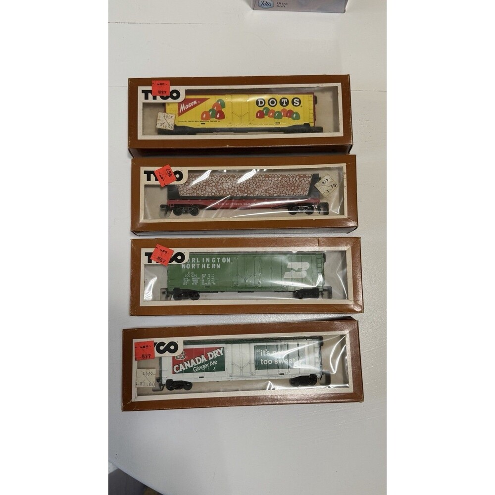 Vintage TYCO Lot of 4 HO Loco Precision Canada Dry Burlington Pulpwood Mason Dot